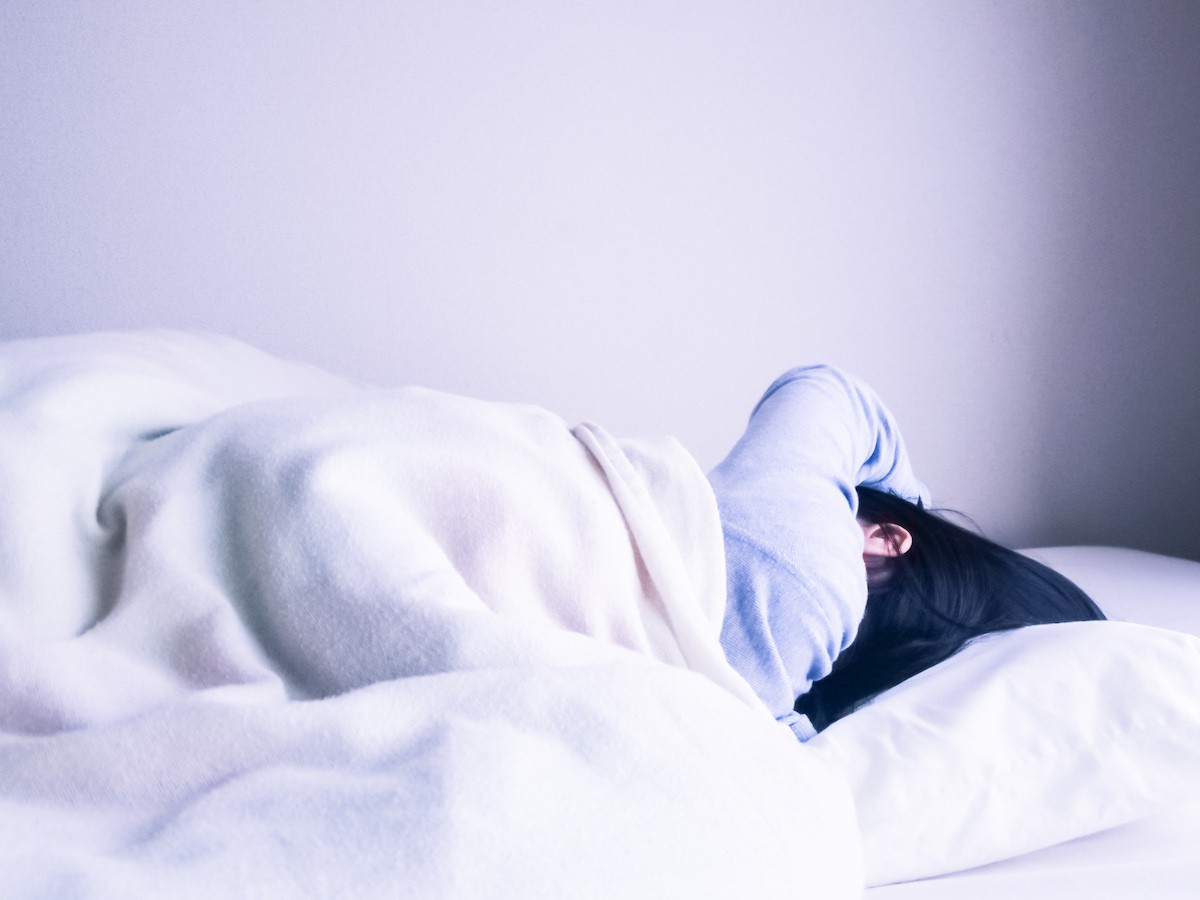睡眠時の体勢と腰痛