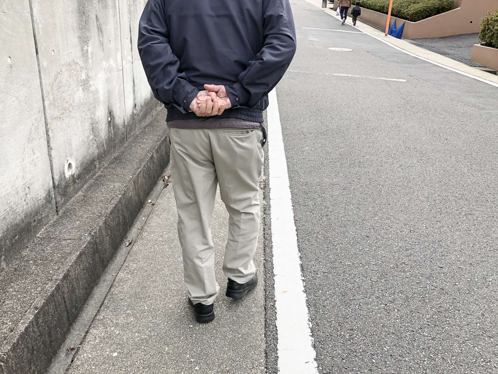 間欠性跛行で歩くのが難しい人